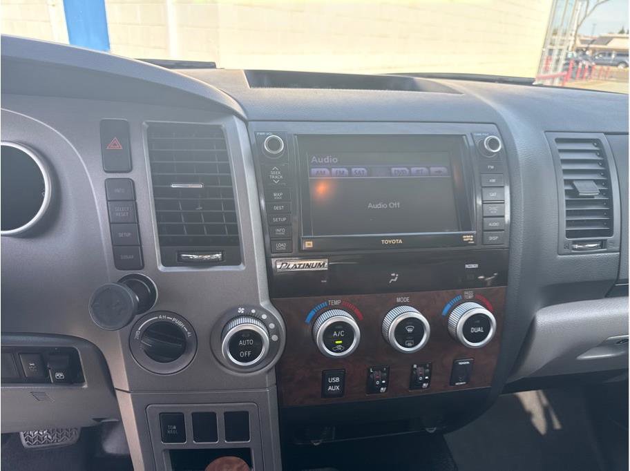 Used 2013 Toyota Tundra Platinum image 23