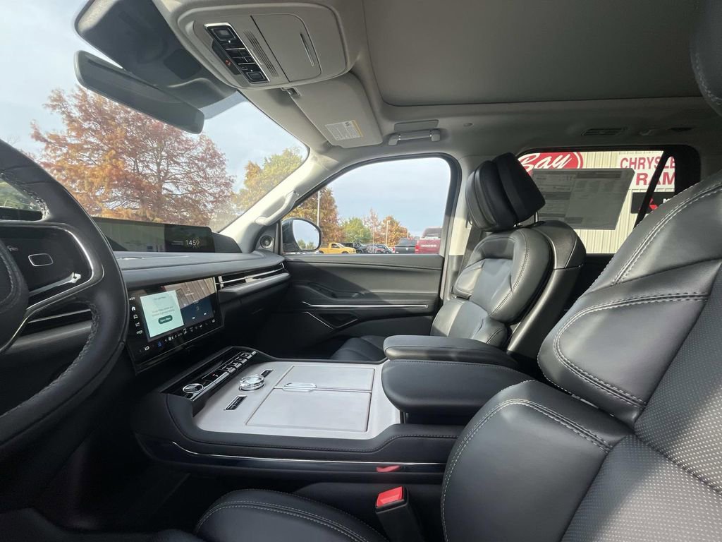New 2025 Lincoln Navigator L Reserve image 10
