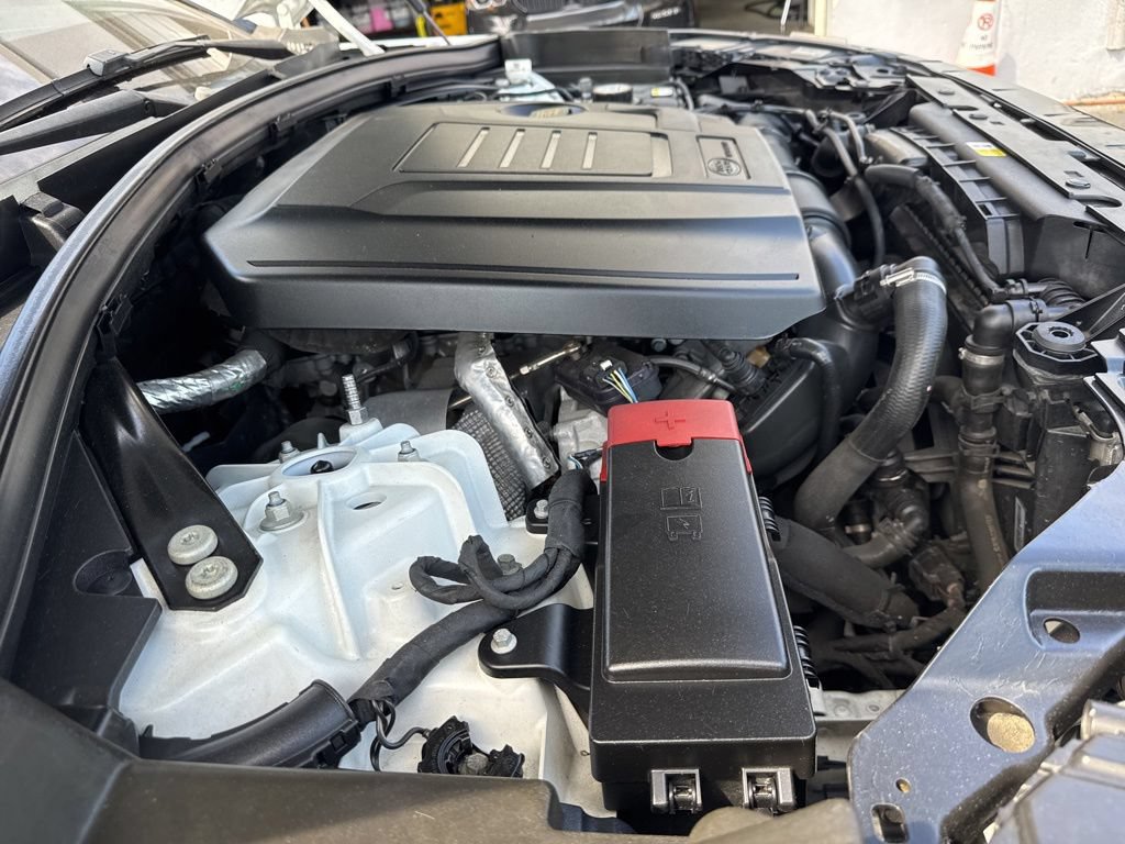 Used 2020 Land Rover Range Rover Velar R-Dynamic S AWD/4WD image 39