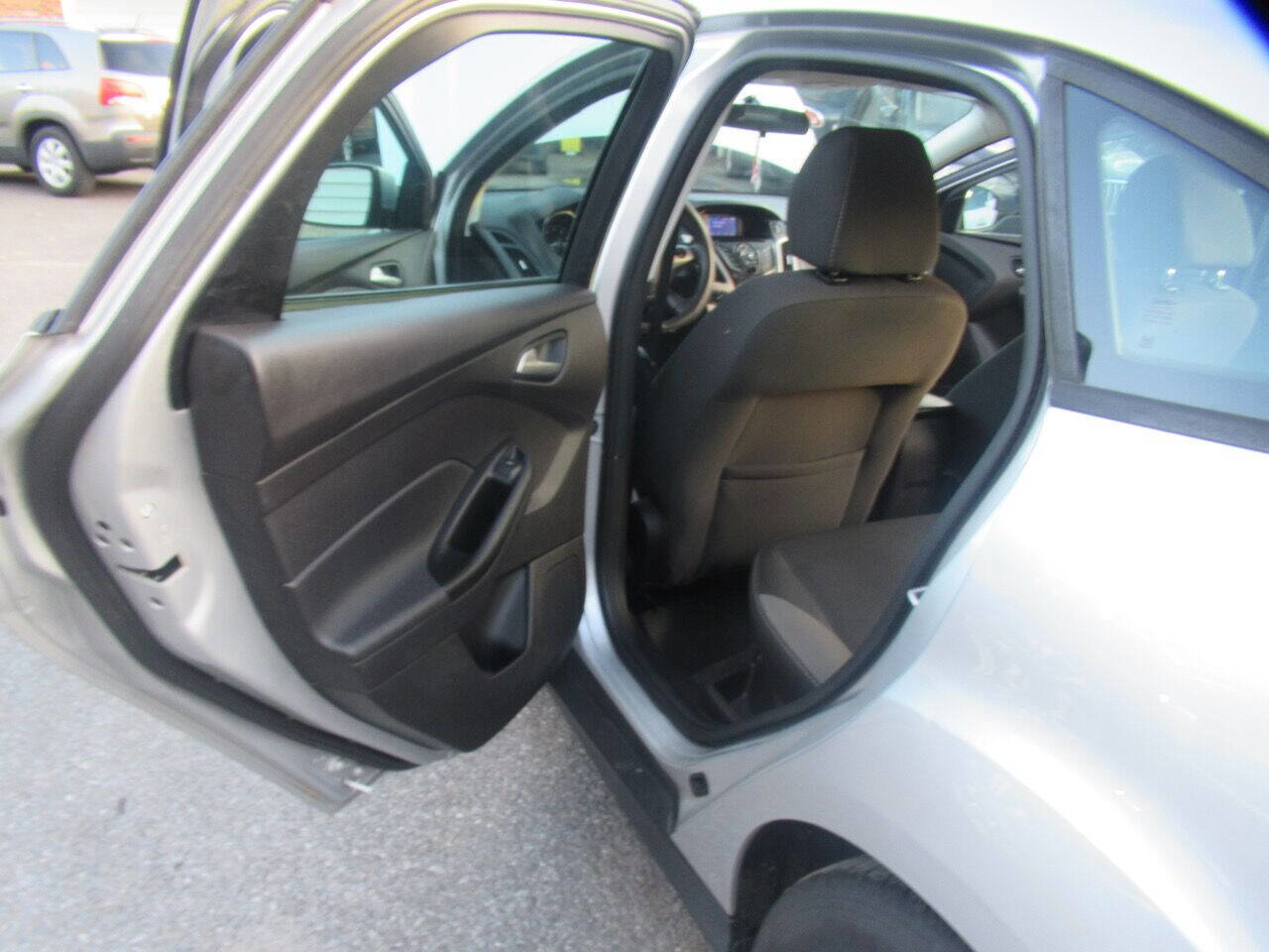 Used 2014 Ford Focus SE image 27