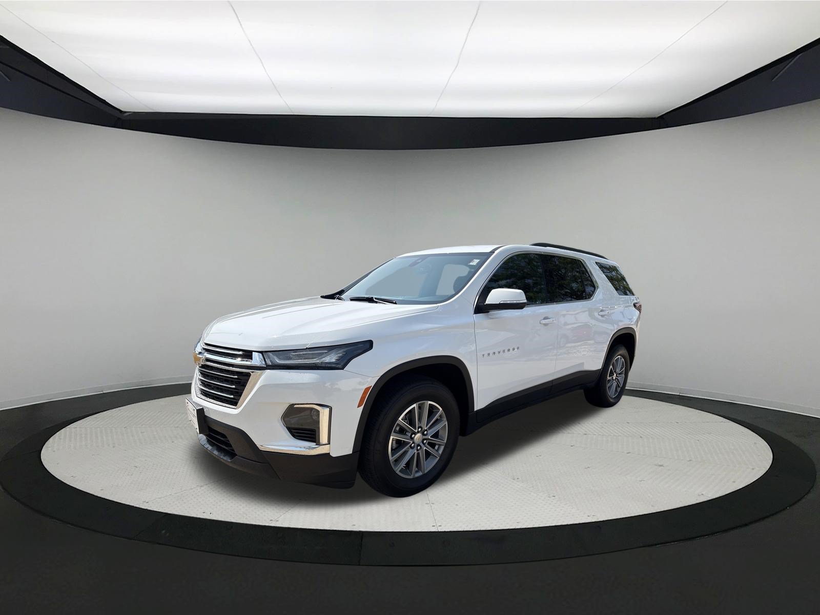 Used 2023 Chevrolet Traverse LT