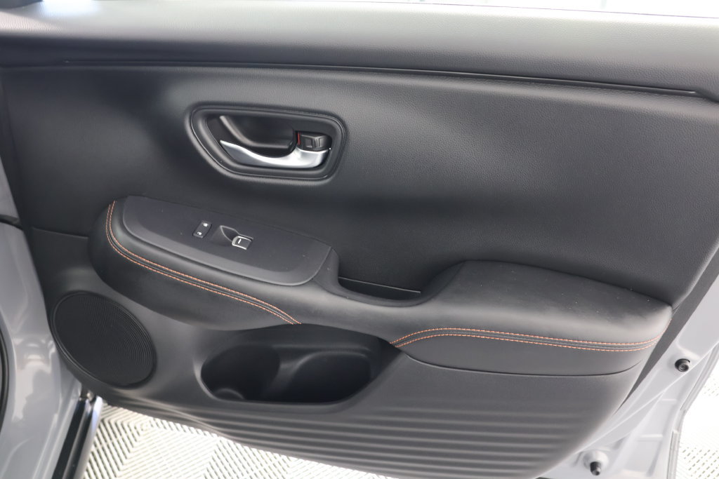 Certified 2025 Honda HR-V Sport image 28