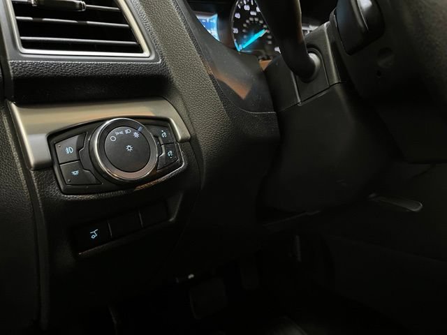 Used 2017 Ford Explorer XLT w/ Equipment Group 202A FWD image 17