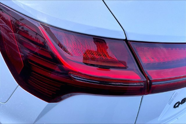 Certified 2024 Audi Q8 e-tron Premium Plus AWD/4WD image 29