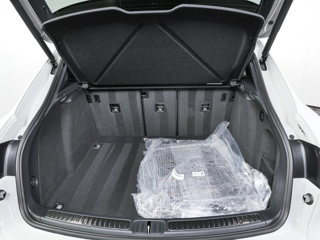 New 2026 Porsche Macan S image 32