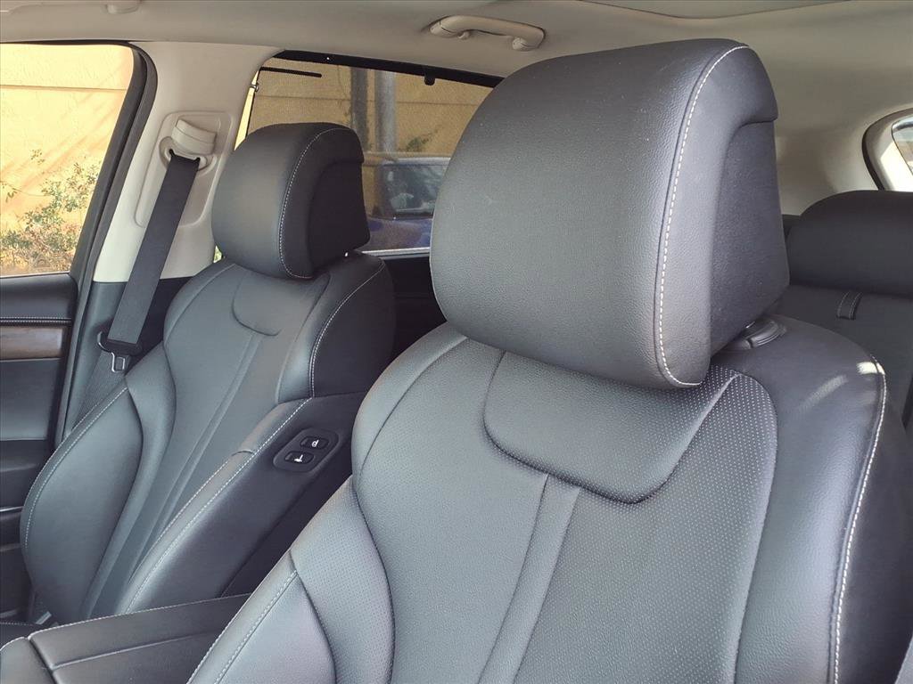 Used 2022 Genesis GV80 2.5T w/ Advanced Package 03 image 14