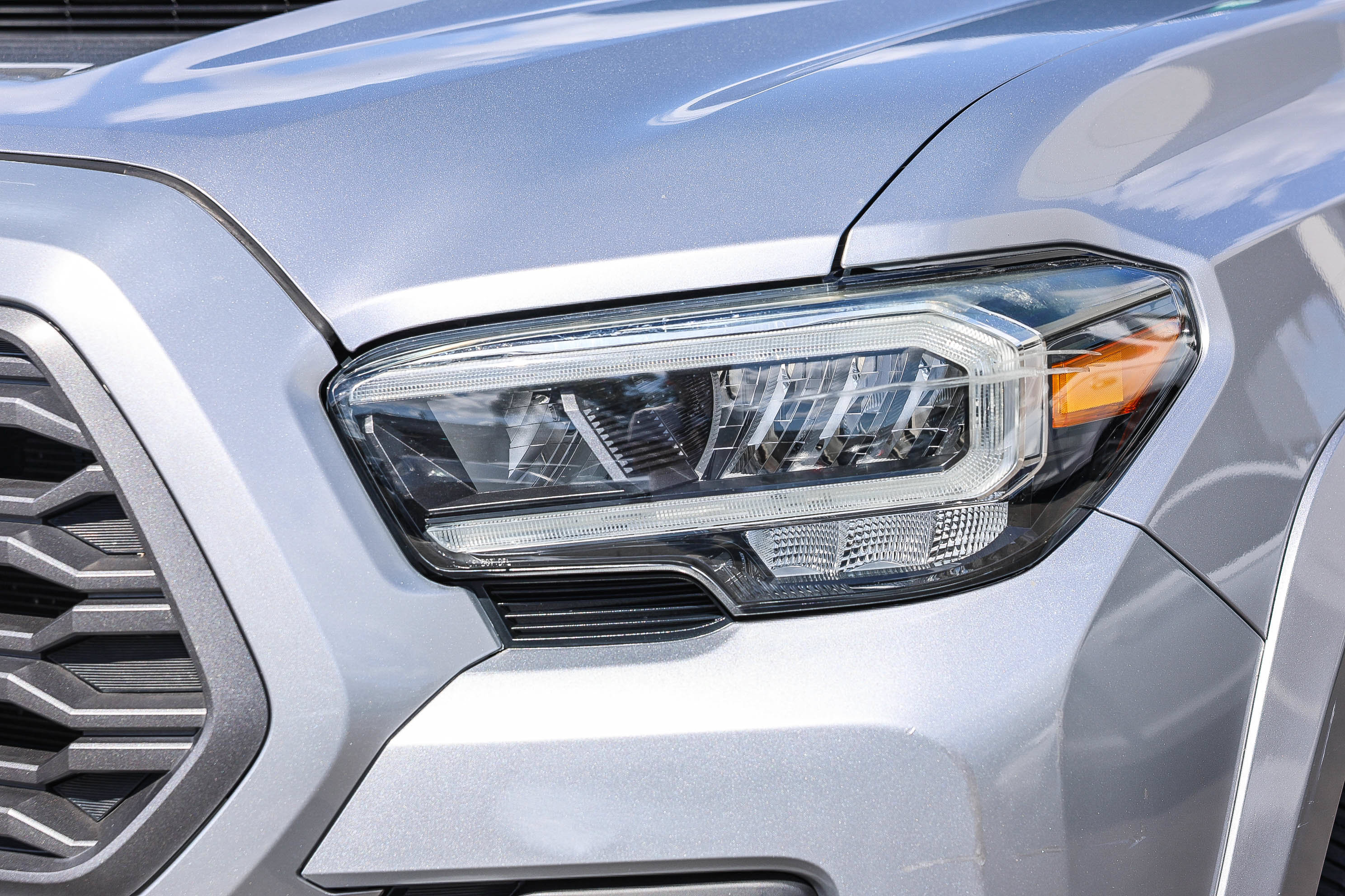 Used 2021 Toyota Tacoma TRD Sport w/ Technology Package RWD image 19