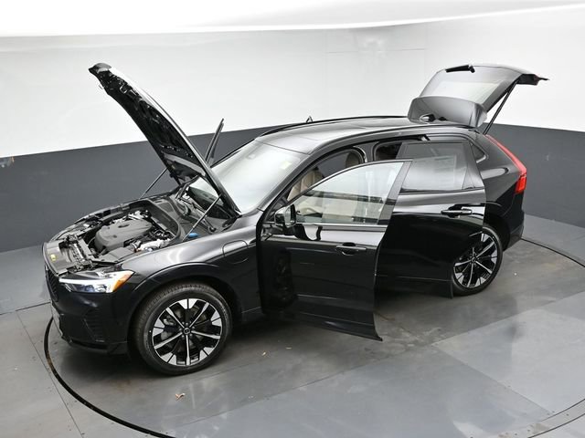 New 2026 Volvo XC60 T8 Plus w/ Protection Package Premier image 52