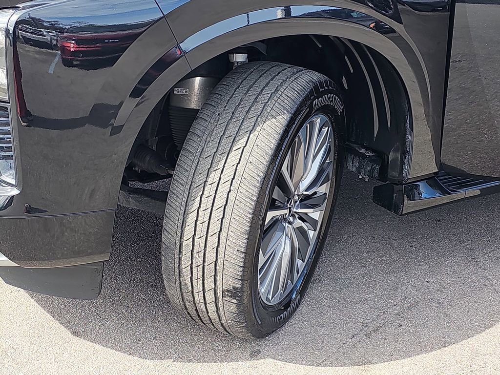 Used 2025 INFINITI QX80 Sensory image 37