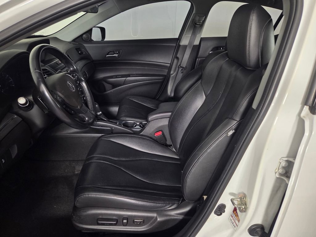 Used 2019 Acura ILX FWD image 9