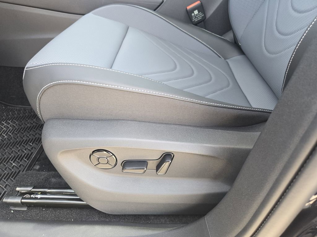 New 2026 Volkswagen Tiguan SE image 20