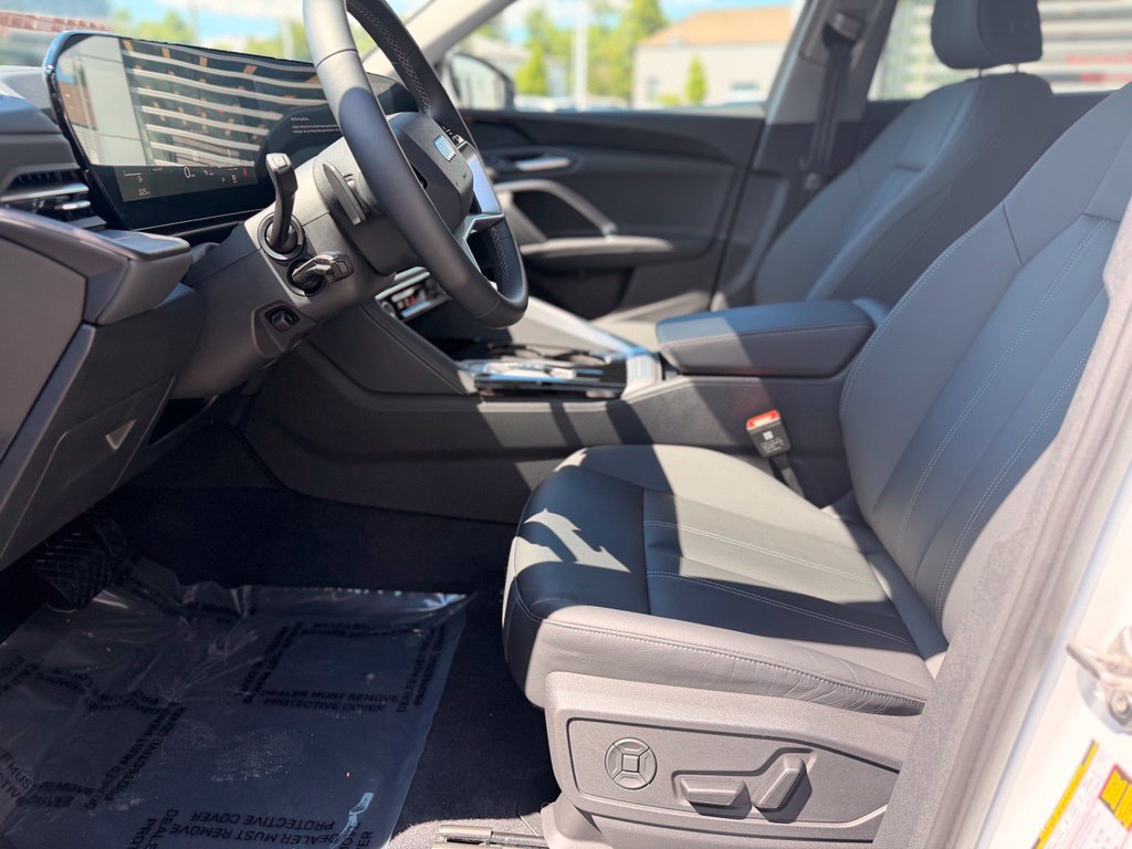 Certified 2025 Audi Q5 Premium w/ Convenience Package AWD/4WD image 9