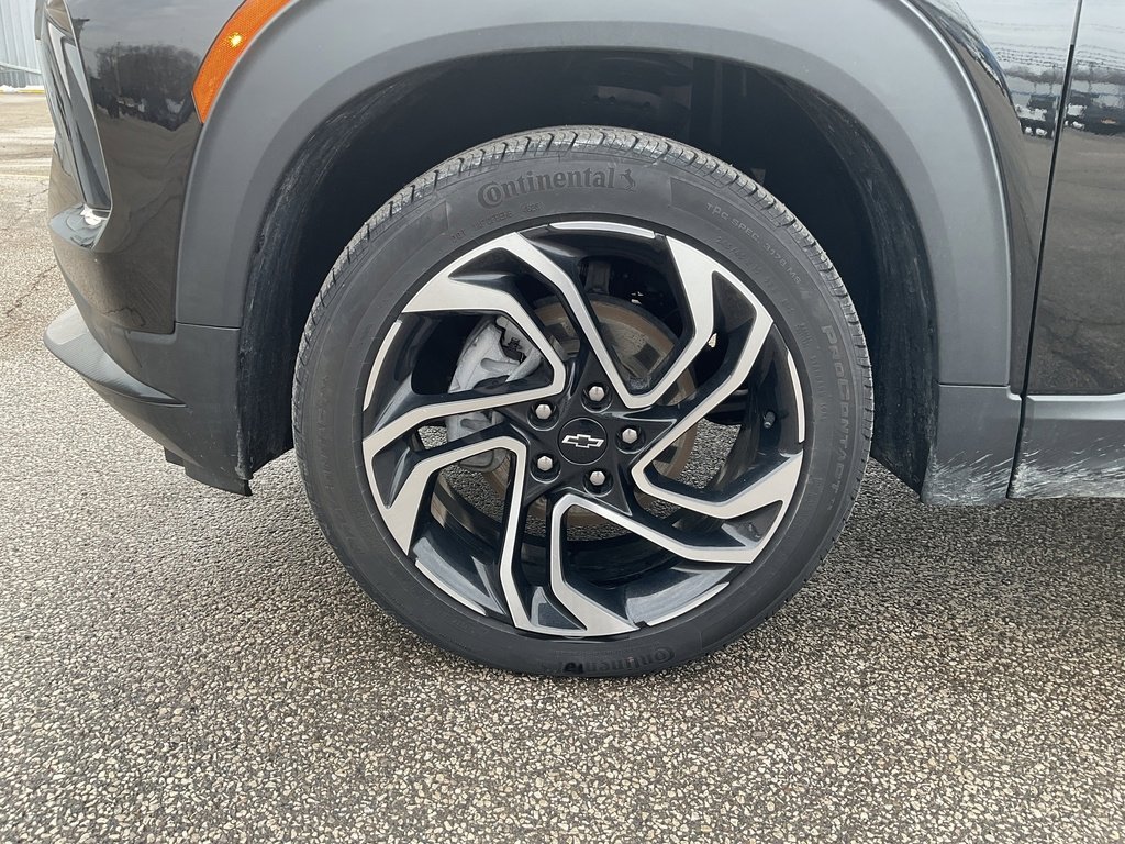 Used 2025 Chevrolet TrailBlazer RS w/ Convenience Package image 14