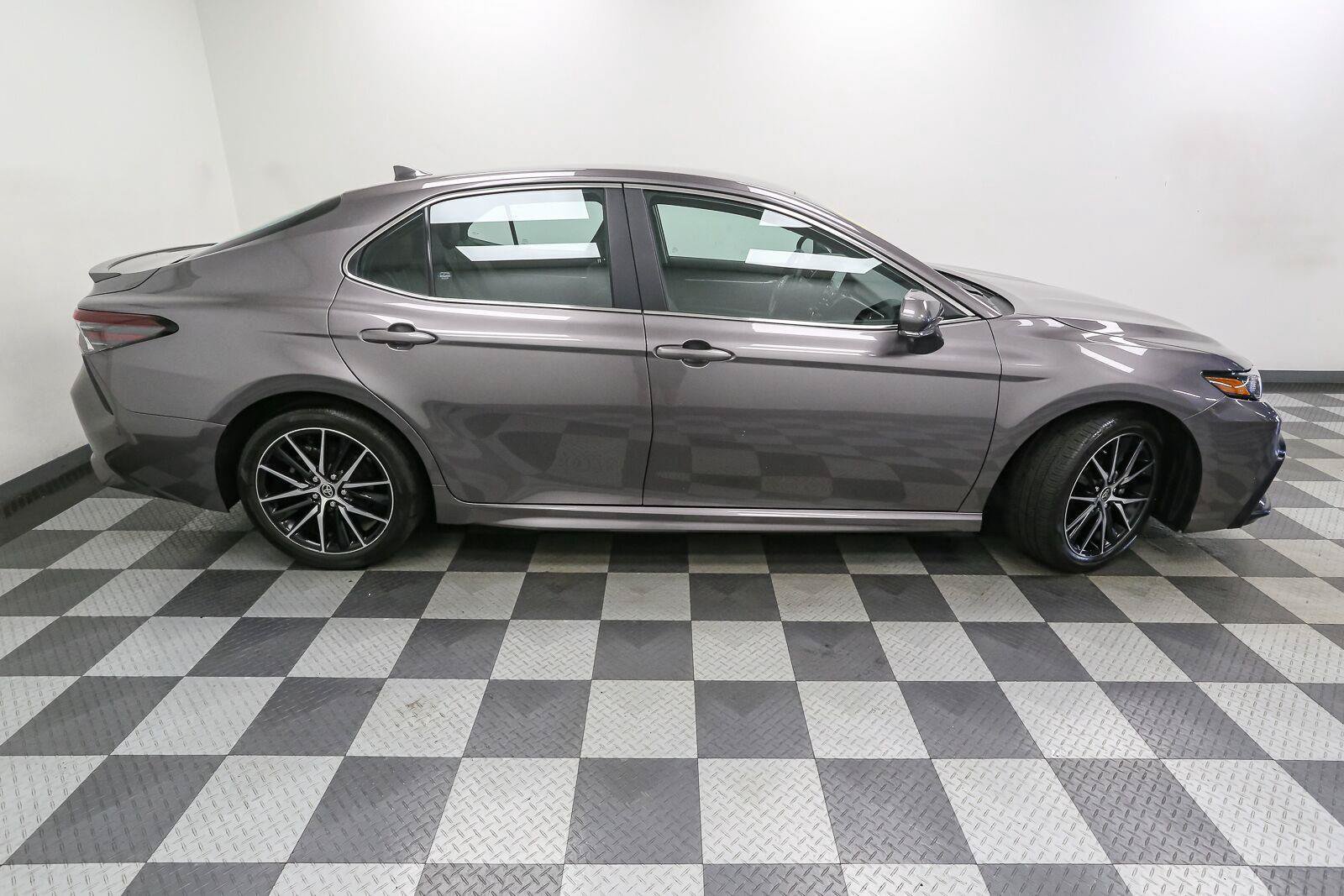Certified 2024 Toyota Camry SE AWD/4WD image 8