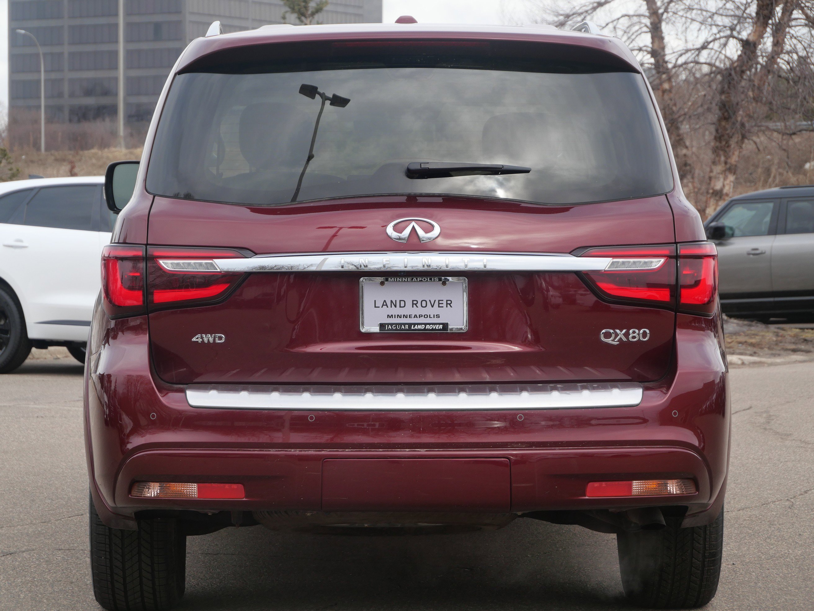Used 2022 INFINITI QX80 Luxe w/ Cargo Package AWD/4WD image 4