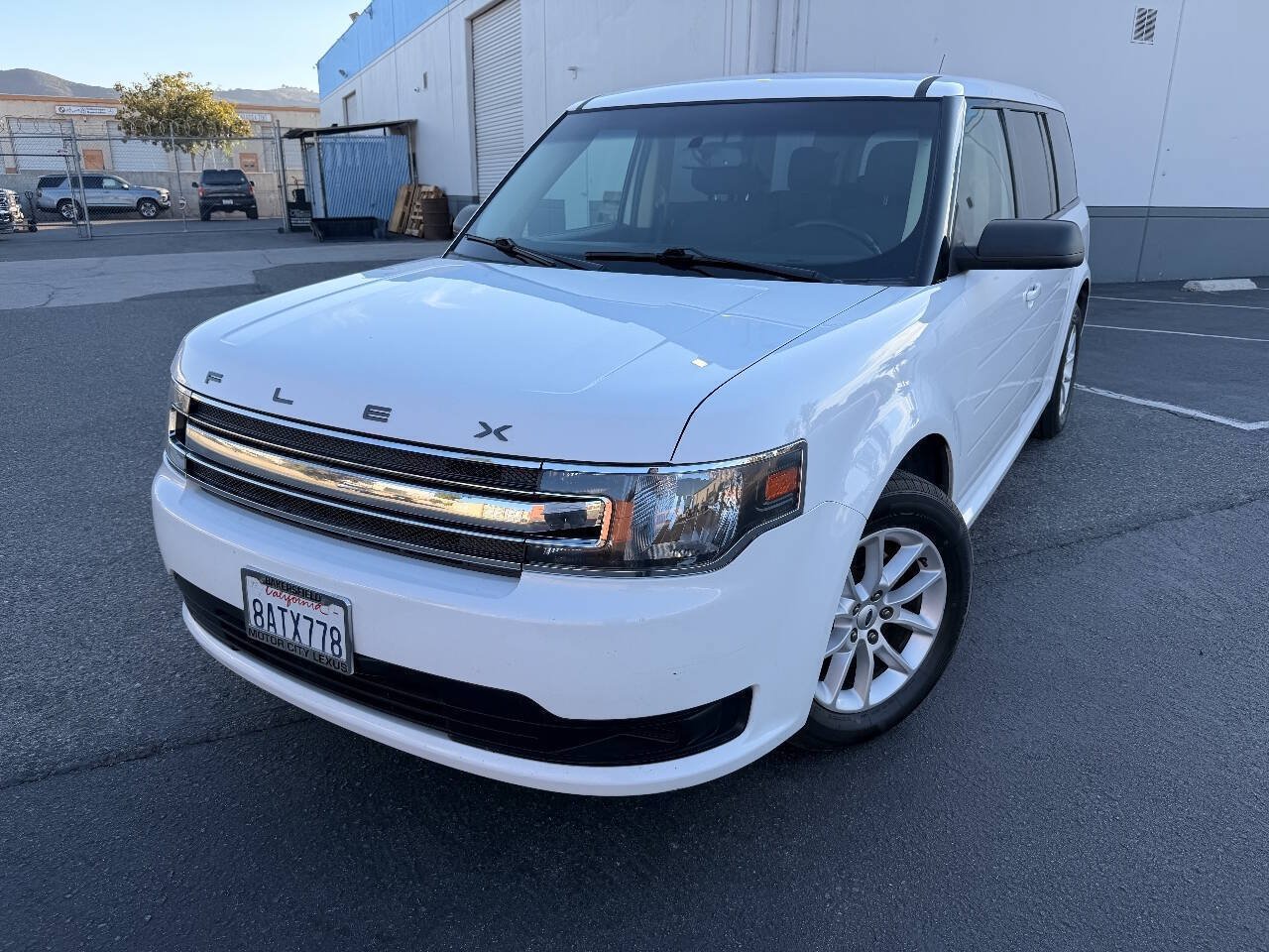 Used 2017 Ford Flex SE FWD image 11