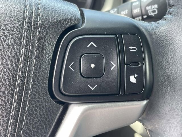 Used 2015 Toyota Highlander XLE image 34