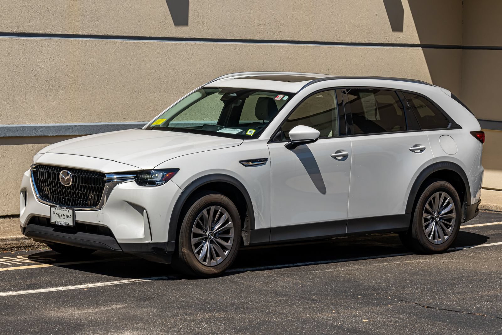 Used 2024 MAZDA CX-90 Plug-In Hybrid w/ Preferred AWD/4WD image 4