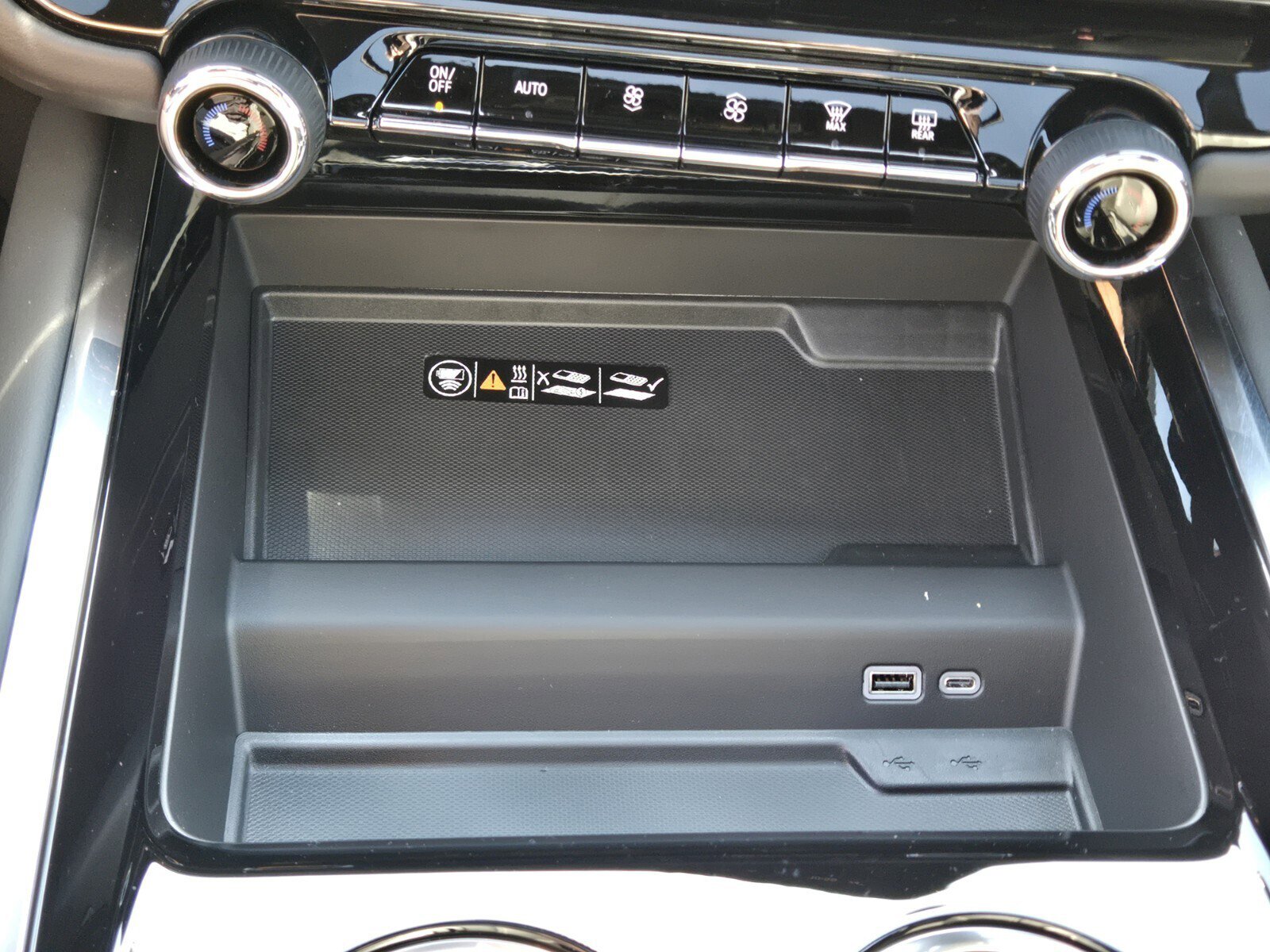 New 2026 Chevrolet Suburban Premier w/ Sun And Tow Package image 18