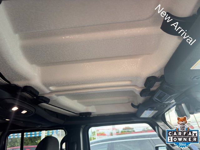 Used 2024 Jeep Gladiator Mojave w/ Technology Group AWD/4WD image 13