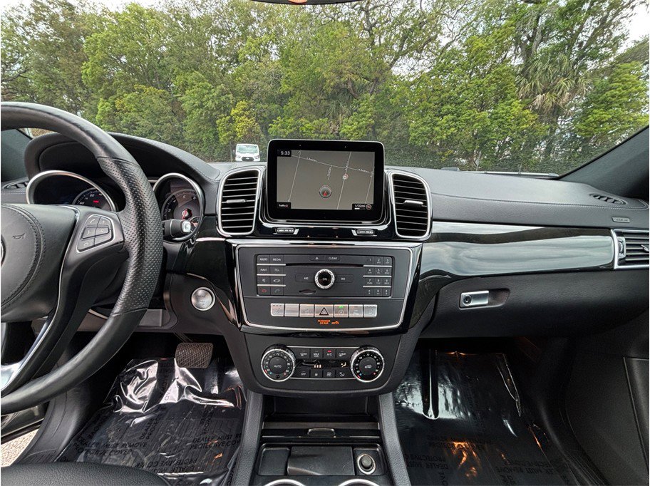 Used 2017 Mercedes-Benz GLS 450 4MATIC image 11