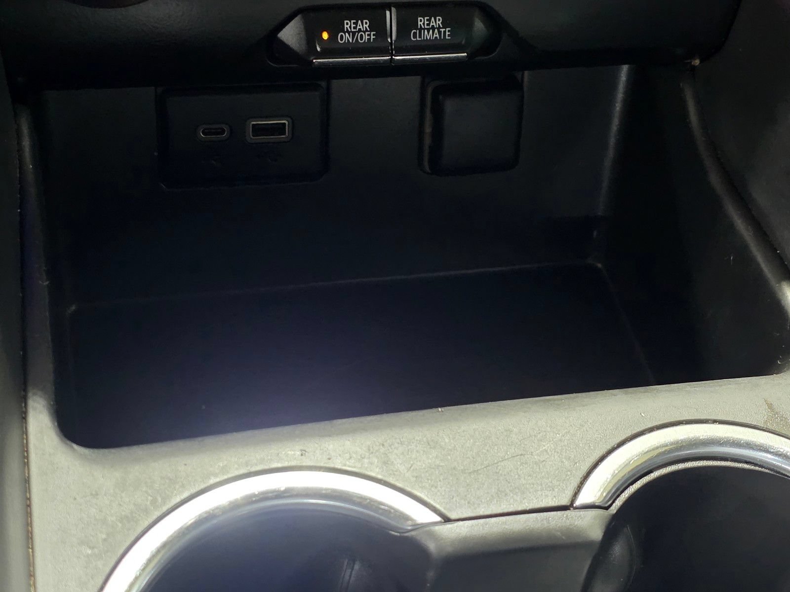 Used 2023 Chevrolet Suburban LS RWD image 29