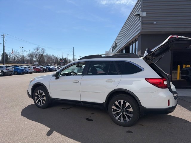 Used 2017 Subaru Outback 2.5i Limited image 7