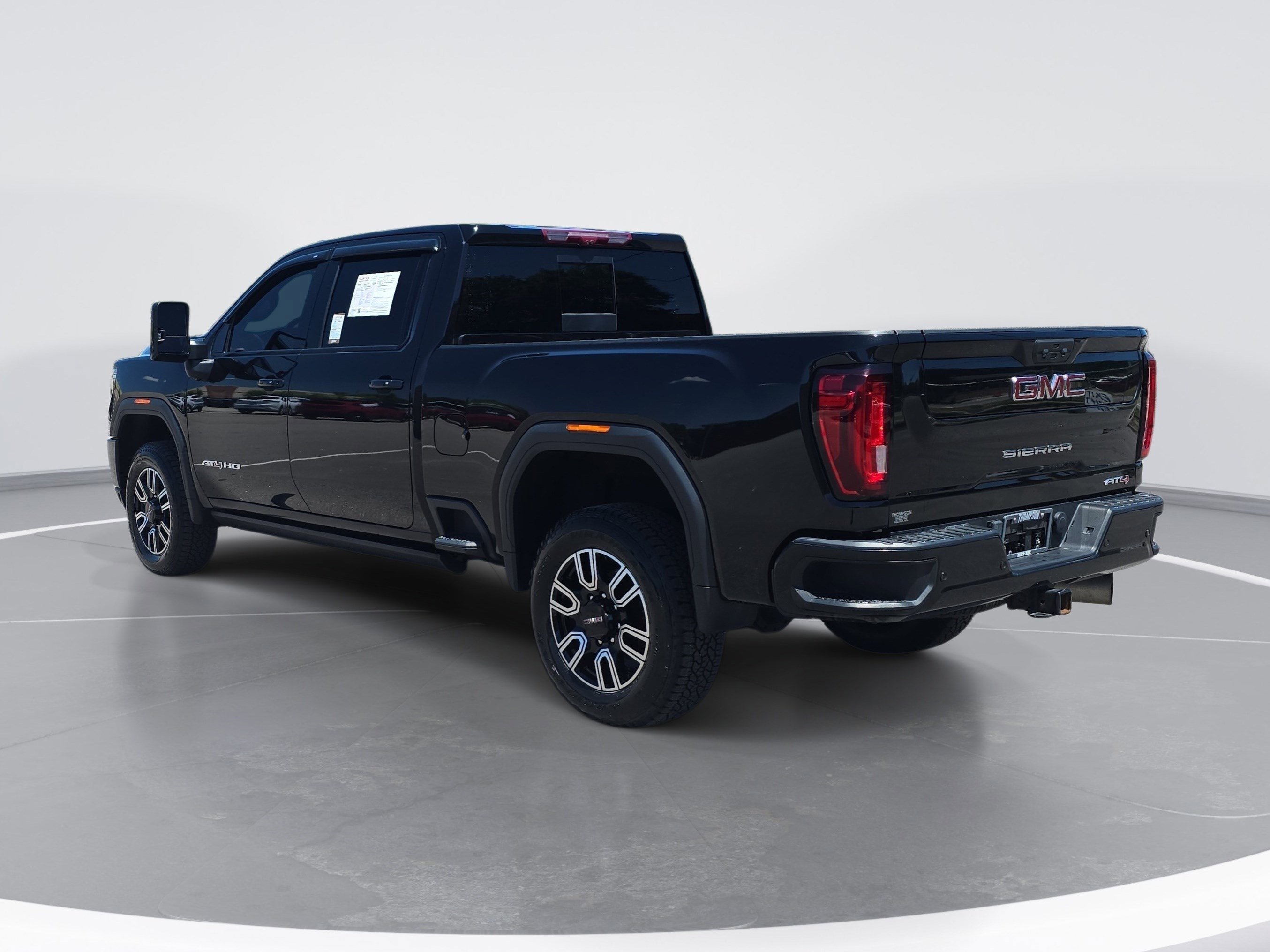 Used 2023 GMC Sierra 2500 AT4 w/ AT4 Premium Plus Package AWD/4WD image 5