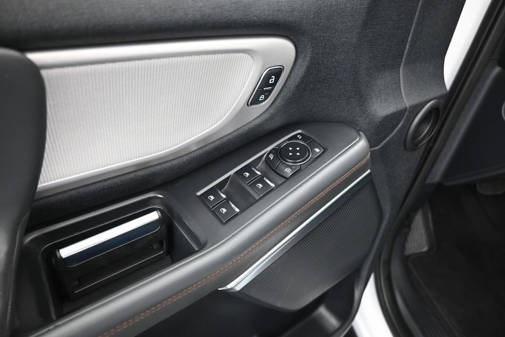 Used 2025 Ford Expedition Max Active AWD/4WD image 18