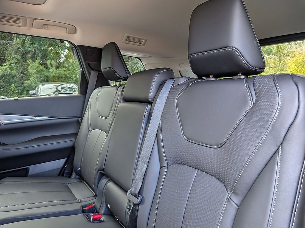New 2026 INFINITI QX60 Luxe image 29