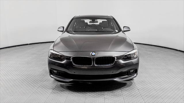 Used 2016 BMW 320i xDrive Sedan w/ Sport Package AWD/4WD image 9
