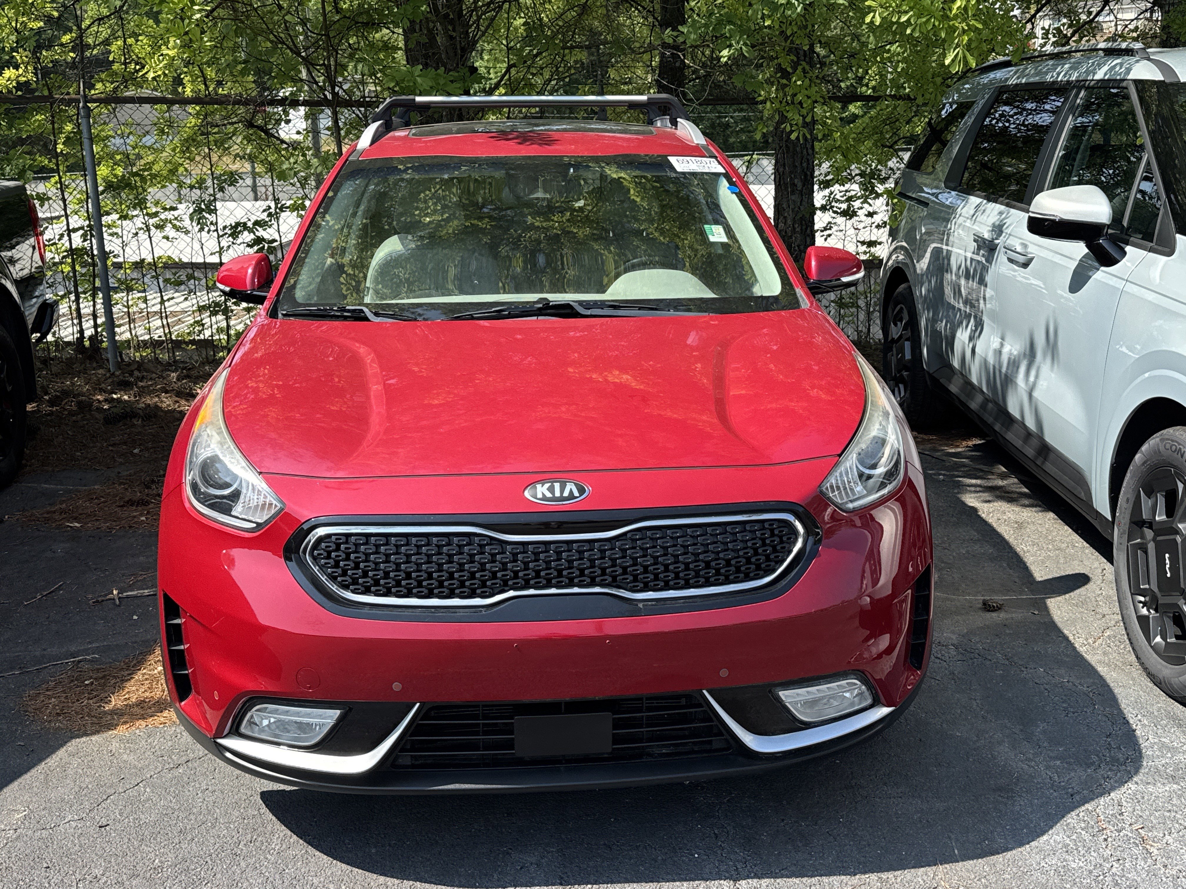 Used 2018 Kia Niro Touring FWD image 3