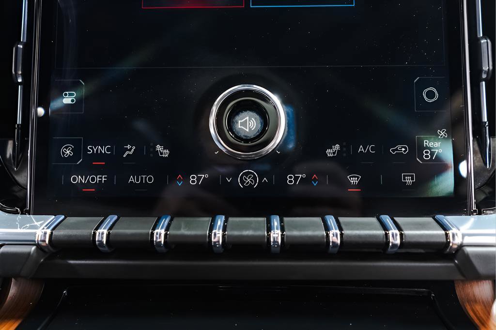 Used 2025 GMC Yukon Denali image 14