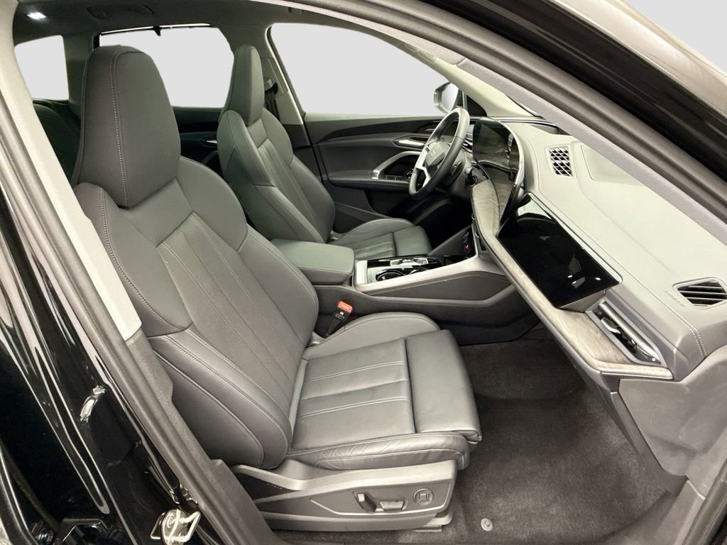 Used 2025 Audi Q5 Premium Plus w/ Premium Plus image 19
