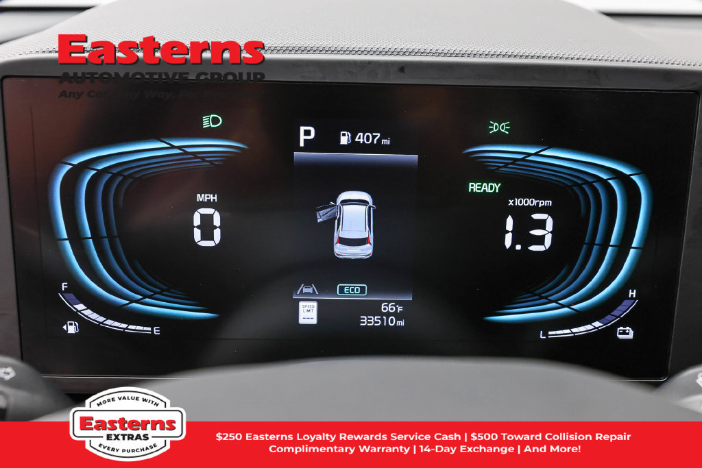 Used 2025 Kia Niro LX FWD image 18