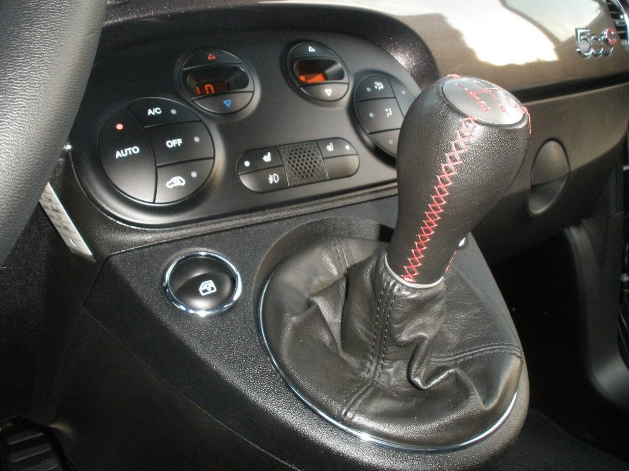 Used 2015 FIAT 500 Abarth w/ Beats Audio Package image 38