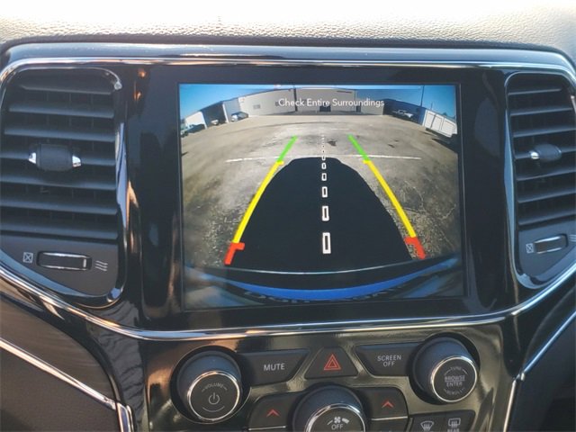 Used 2021 Jeep Grand Cherokee Limited image 27