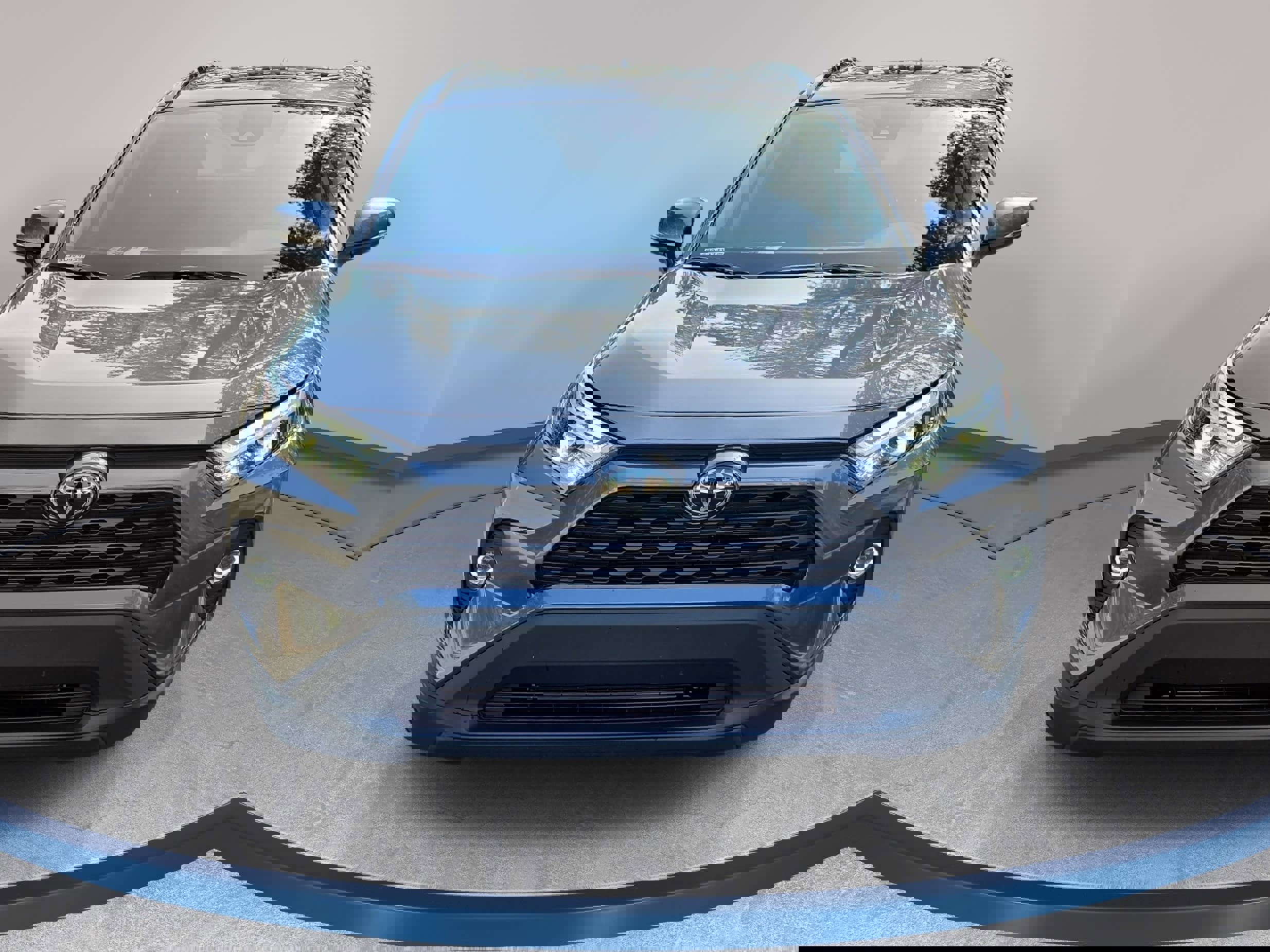 Used 2025 Toyota RAV4 XLE w/ Convenience Package image 2