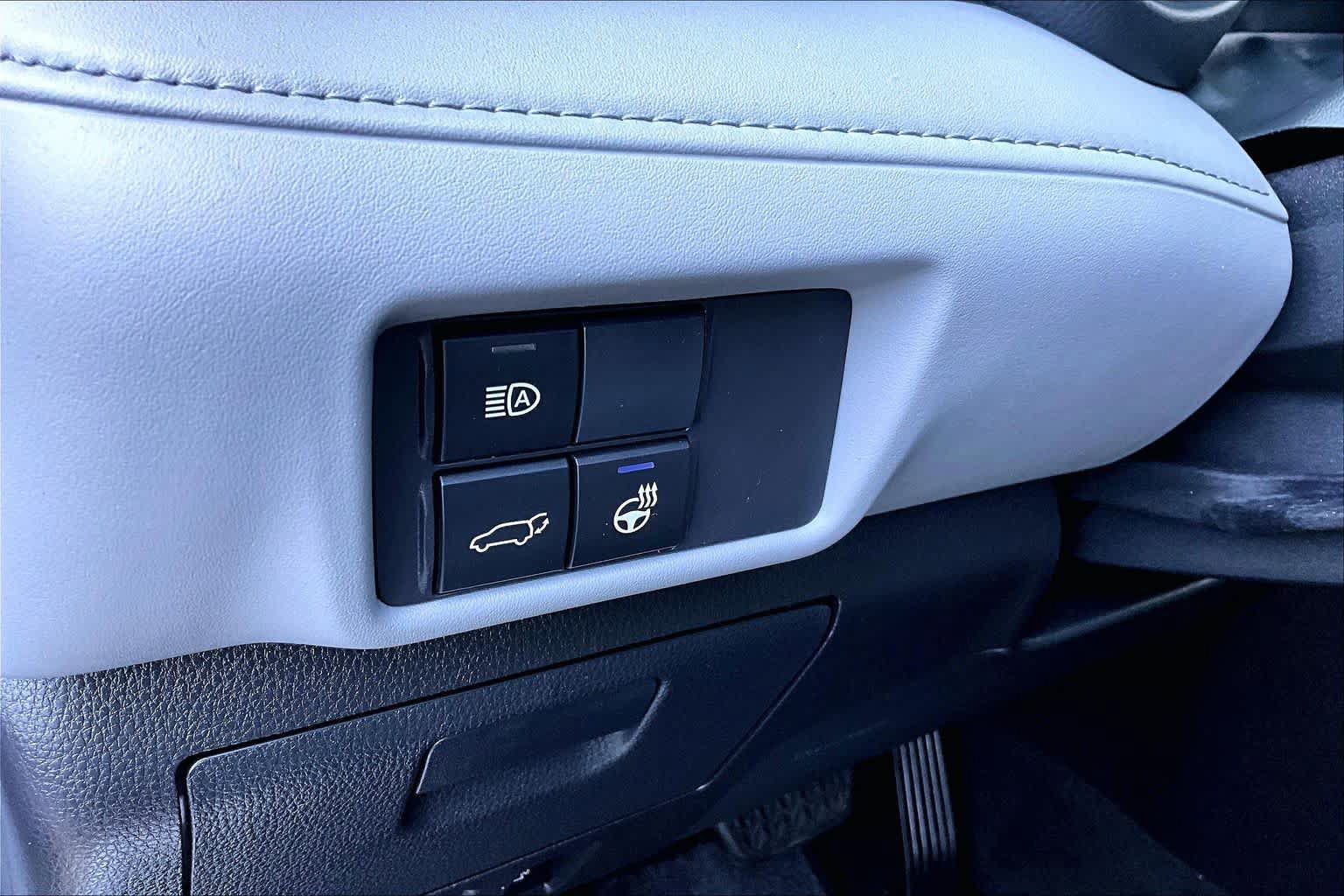 Certified 2020 Toyota Highlander Limited AWD/4WD image 33