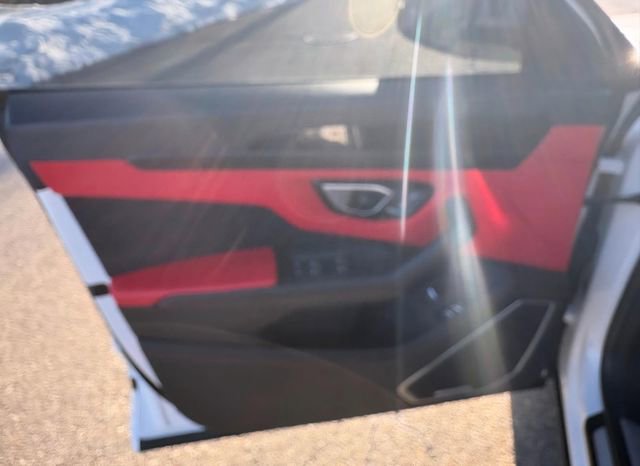 Used 2022 Lamborghini Urus image 22