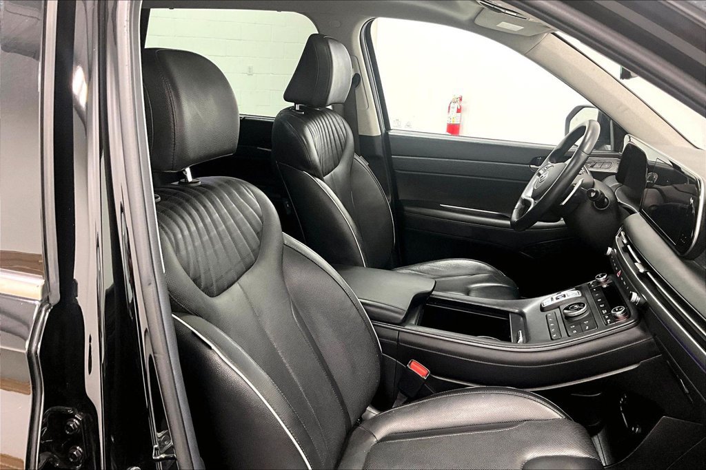 Used 2025 Hyundai Palisade Limited AWD/4WD image 9