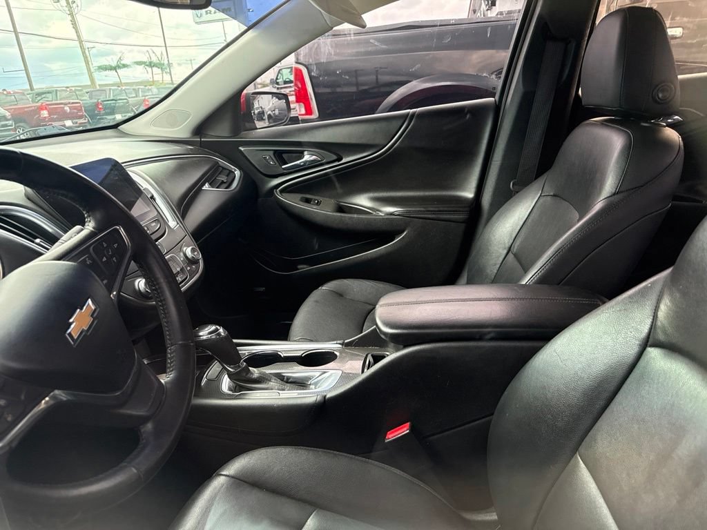 Used 2016 Chevrolet Malibu LT w/ Leather Package FWD image 14