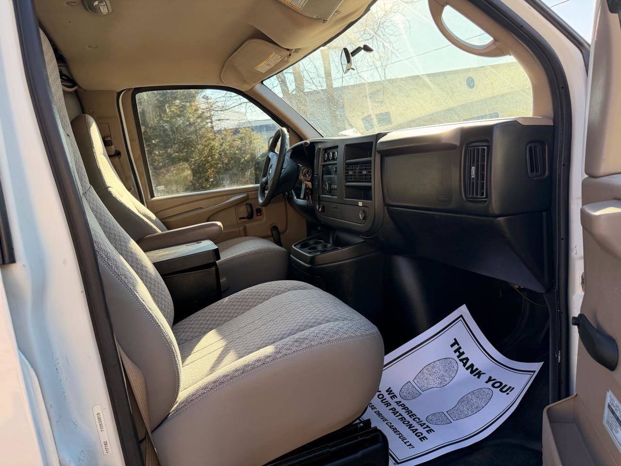 Used 2009 Chevrolet Express 1500 RWD image 13