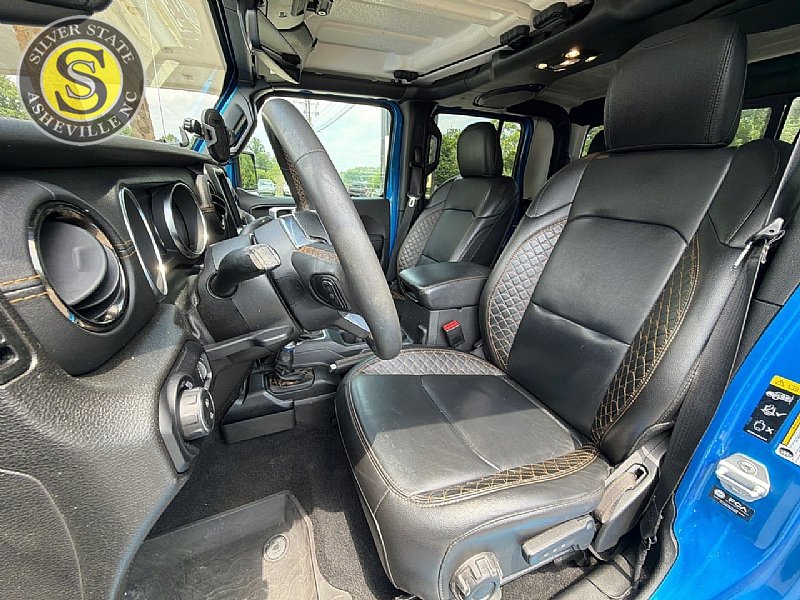 Used 2023 Jeep Gladiator Overland AWD/4WD image 12