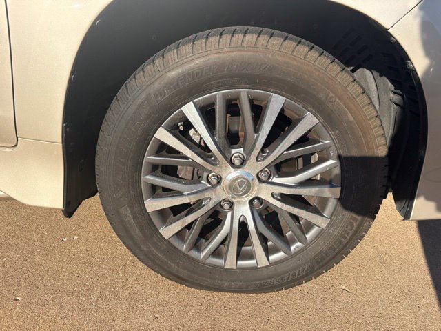 Used 2018 Lexus LX 570 4WD image 25
