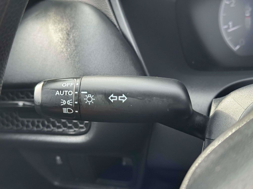 Used 2025 Honda HR-V LX image 22