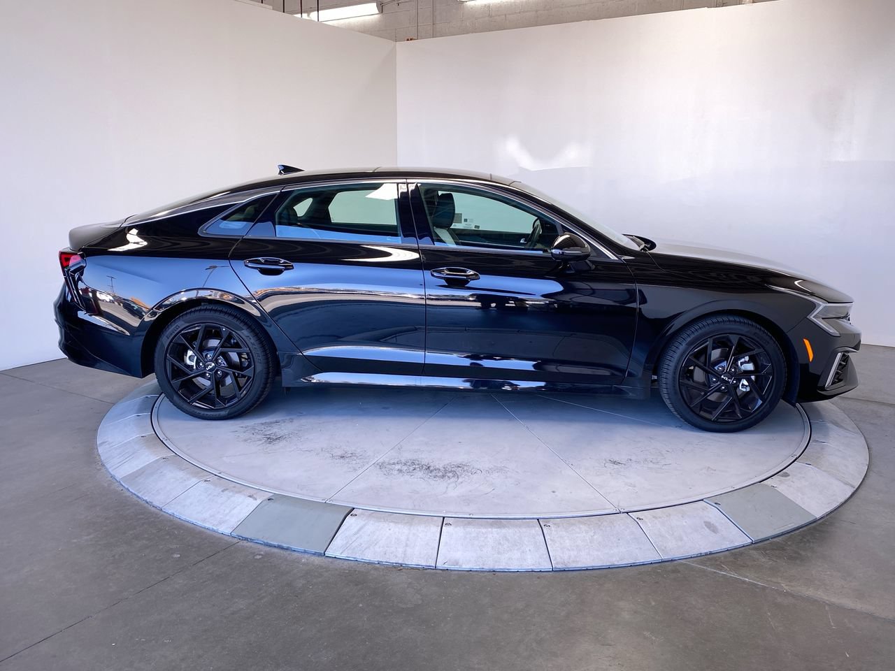 Certified 2026 Kia K5 GT-Line w/ GT-Line Premium Package FWD image 6