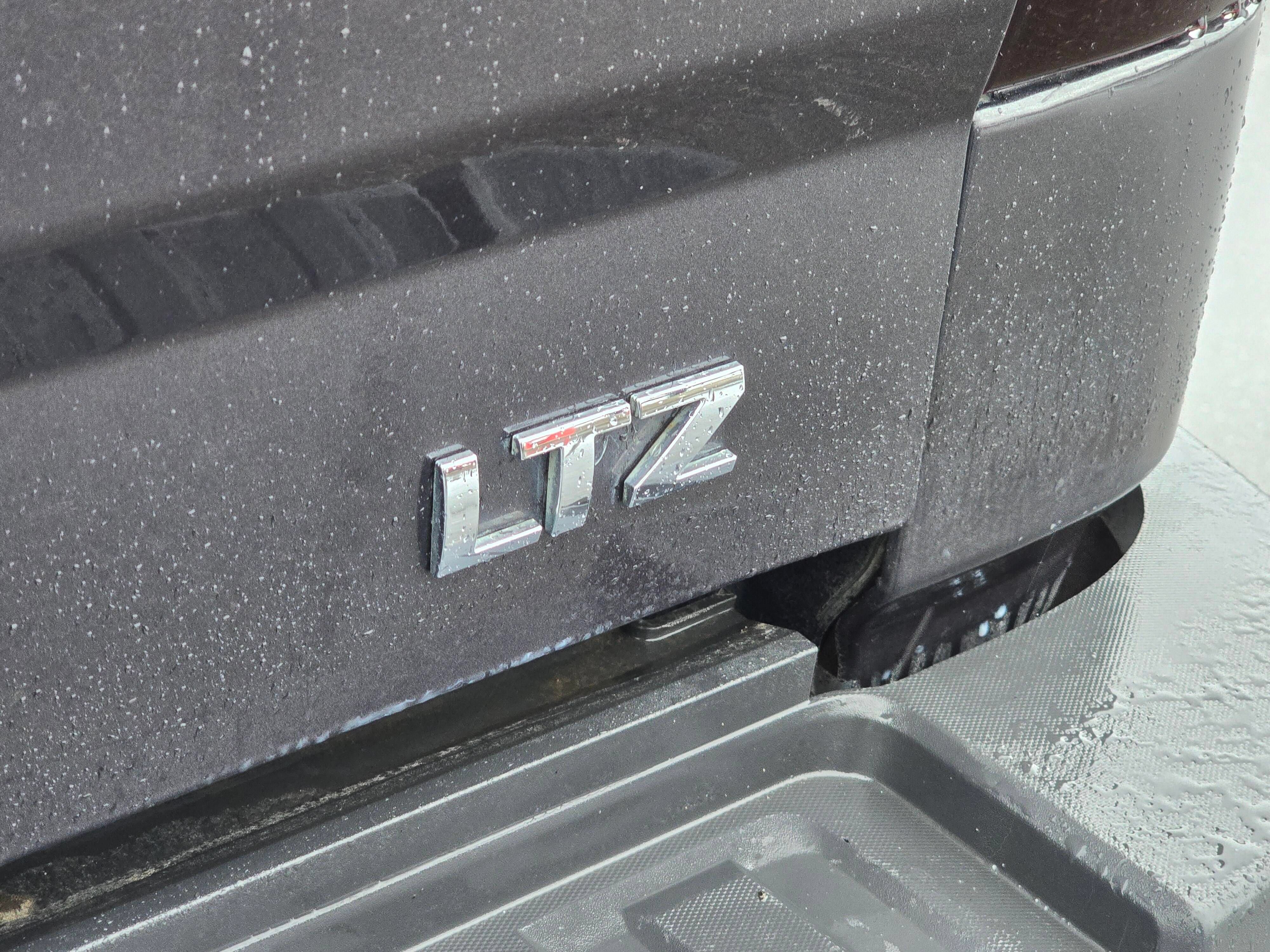 Used 2015 Chevrolet Silverado 2500 LTZ AWD/4WD image 10