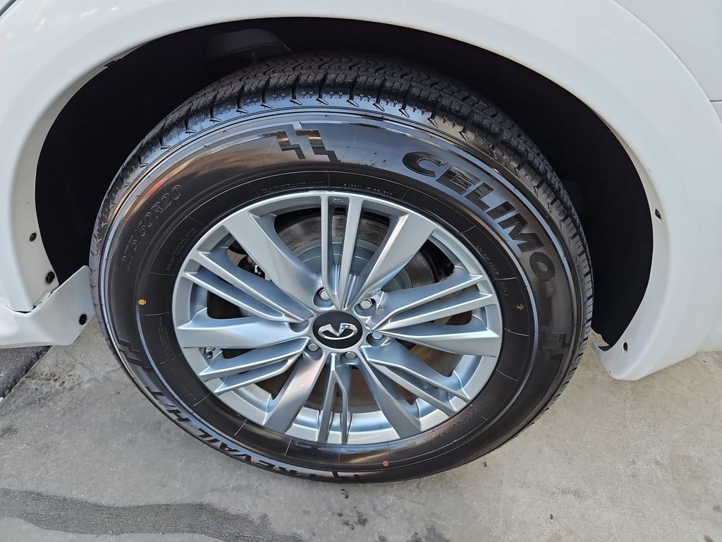 Used 2023 INFINITI QX80 Luxe w/ Cargo Package RWD image 35