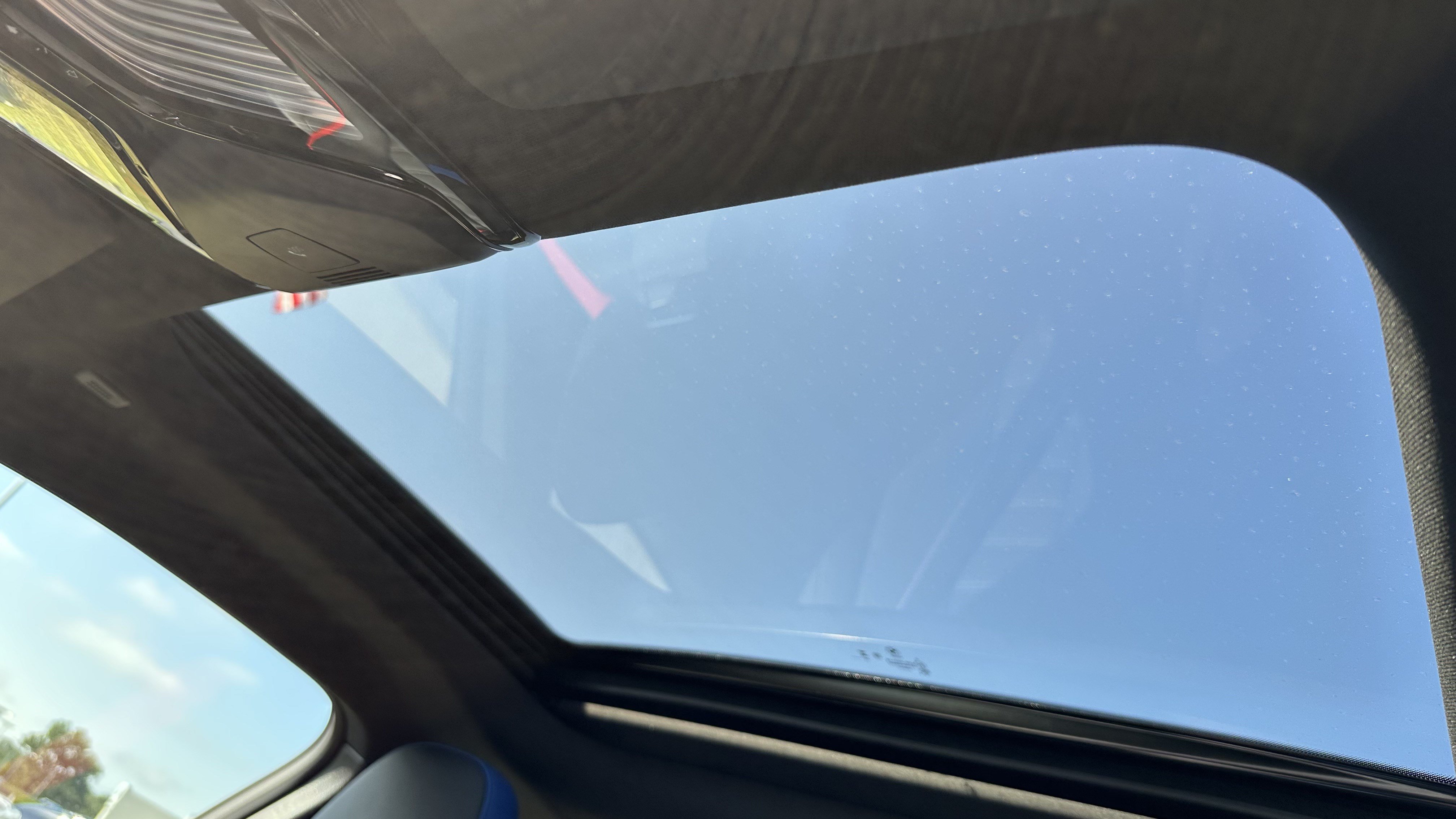 Used 2025 BMW M2 w/ Lighting Package RWD image 29